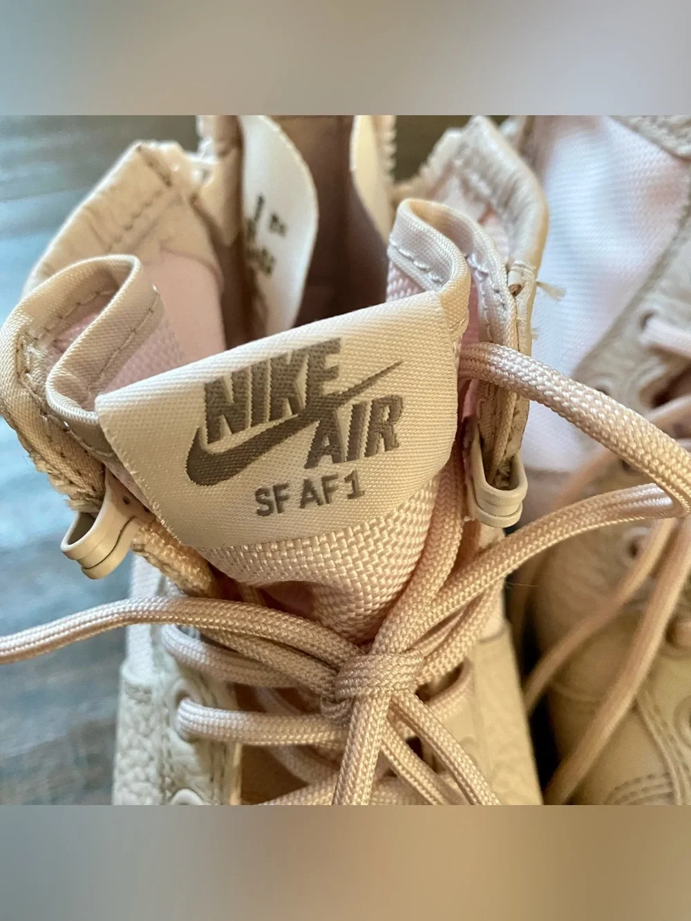 Women’s Nike SF Air Force 1 Mid sneakers - Light Pink